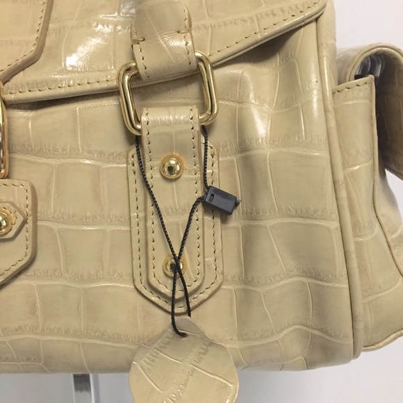 The FiNd Beige Leather Croc Bag Gold Tone Hardware - Picture 11 of 11
